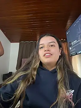 Aphrill online show from April 9, 2026, 8:14 pm