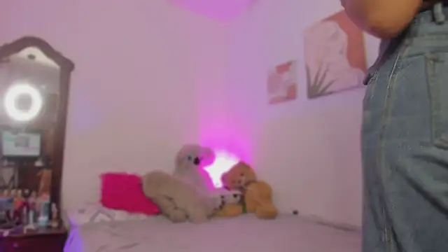 Snapshot of camilafoox7 chatting on October 12, 2025, 6:18 pm camilafoox7 online show from October 12, 2025, 6:18 pm