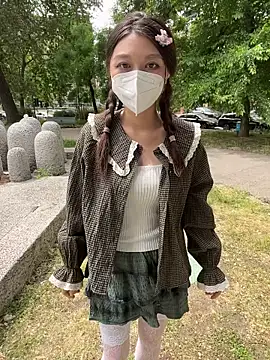 Snapshot of fioralba chatting on May 3, 2026, 11:27 am fioralba online show from May 3, 2026, 11:27 am
