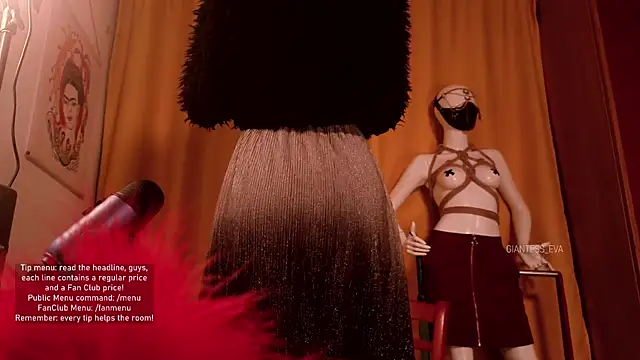 Snapshot of Giantess_Eva chatting on October 19, 2025, 5:02 pm Giantess Eva online show from October 19, 2025, 5:02 pm