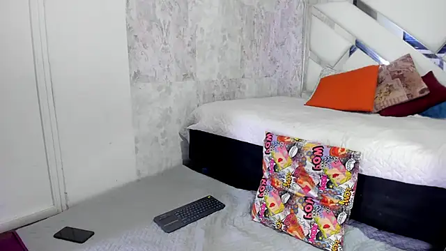 Snapshot of sarita_princess7 chatting on October 27, 2025, 10:14 pm sarita princess7 online show from October 27, 2025, 10:14 pm