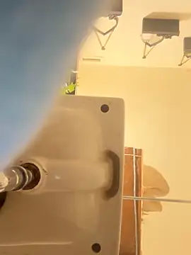 loverofbigitems2 online show from February 13, 2026, 5:09 pm