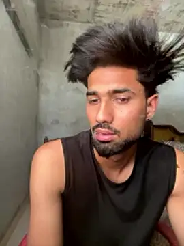 lustyrai online show from May 4, 2026, 9:49 am