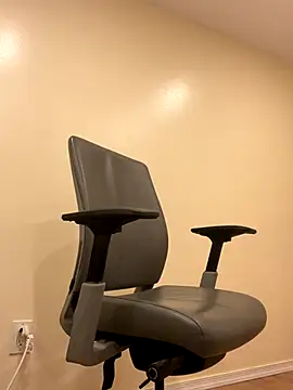 Snapshot of Melvin-92 chatting on November 20, 2025, 12:44 am Melvin-92 online show from November 20, 2025, 12:44 am