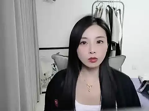 Snapshot of Mien-MM chatting on October 18, 2025, 1:45 pm Mien-MM online show from October 18, 2025, 1:45 pm