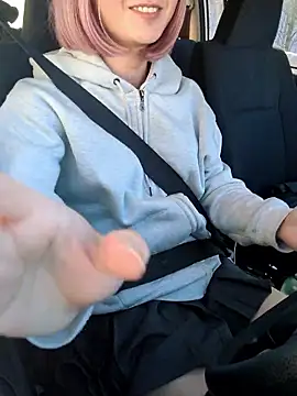 Snapshot of takusaki223 chatting on February 9, 2026, 12:36 am takusaki223 online show from February 9, 2026, 12:36 am