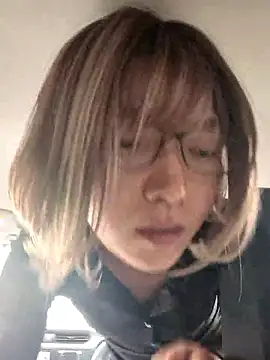 takusaki223 online show from April 12, 2026, 3:44 am