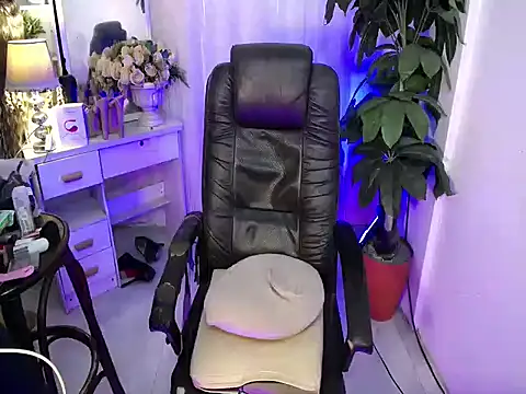 Snapshot of AngelitaDeputouch chatting on April 11, 2026, 8:29 am AngelitaDeputouch online show from April 11, 2026, 8:29 am