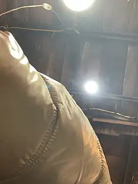 Snapshot of Halyy_xx chatting on February 25, 2026, 10:03 am Halyy xx online show from February 25, 2026, 10:03 am