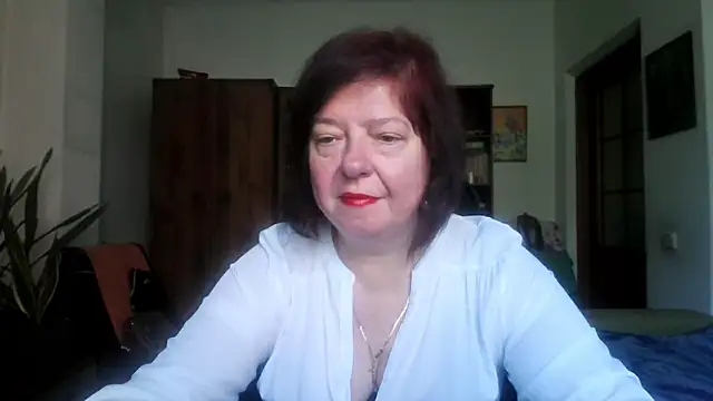 Violet Pulse online show from May 12, 2026, 11:40 am