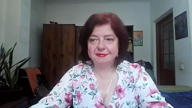 Violet Pulse online show from May 18, 2026, 1:39 pm