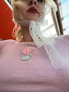 RonnieKiss online show from March 11, 2026, 3:12 am