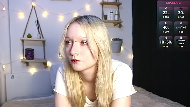 Snapshot of ArcticaRyder chatting on October 1, 2025, 7:14 am ArcticaRyder online show from October 1, 2025, 7:14 am