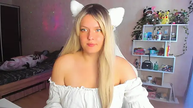 Snapshot of Alice_Casey_new chatting on September 21, 2025, 8:49 am Alice Casey new online show from September 21, 2025, 8:49 am