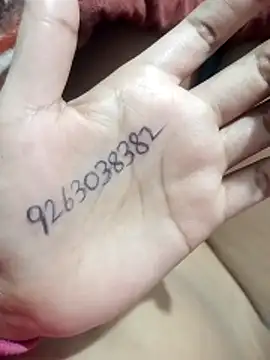 JassiKumari02 online show from November 27, 2025, 8:11 pm