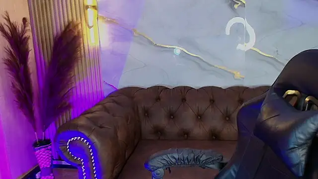 Snapshot of mia_tf chatting on November 7, 2025, 2:17 pm mia tf online show from November 7, 2025, 2:17 pm