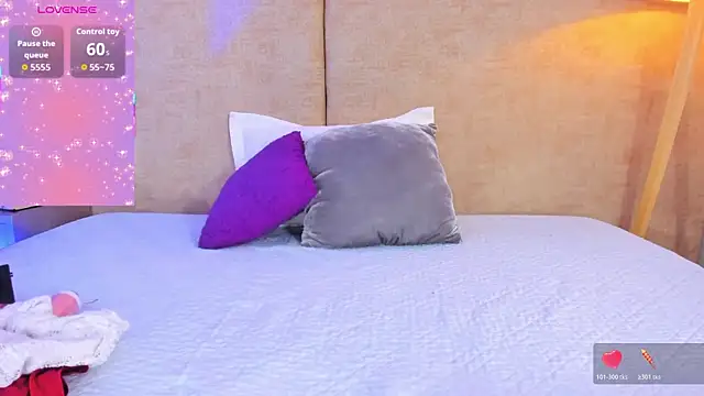 Snapshot of Daksha_a chatting on January 17, 2026, 11:37 am Daksha a online show from January 17, 2026, 11:37 am