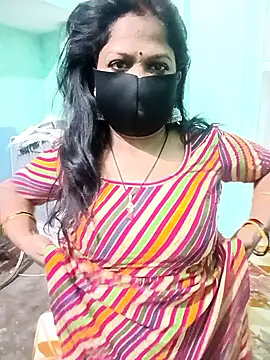 Snapshot of Mona_darling21 chatting on December 20, 2025, 9:05 am Mona darling21 online show from December 20, 2025, 9:05 am