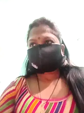 Snapshot of Mona_darling21 chatting on December 22, 2025, 7:27 am Mona darling21 online show from December 22, 2025, 7:27 am