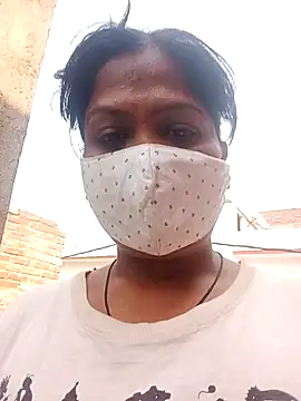 Snapshot of Mona_darling21 chatting on March 6, 2026, 5:15 am Mona darling21 online show from March 6, 2026, 5:15 am