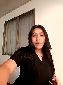 Snapshot of ANDREA-10_ chatting on October 18, 2025, 1:56 pm ANDREA-10 online show from October 18, 2025, 1:56 pm