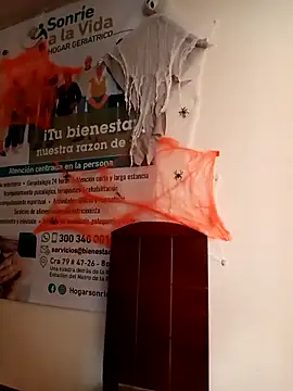 Snapshot of ANDREA-10_ chatting on October 27, 2025, 2:21 pm ANDREA-10 online show from October 27, 2025, 2:21 pm