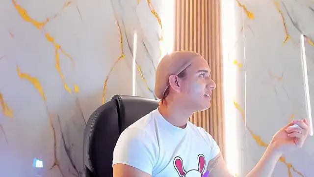 Marian Cristal online show from February 7, 2026, 3:21 am