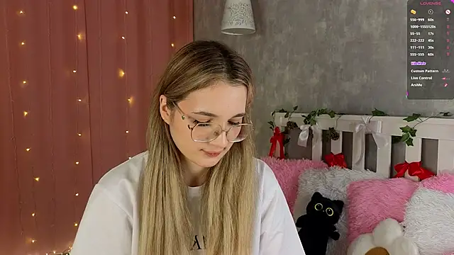 Snapshot of vivyboo111 chatting on February 4, 2026, 7:20 pm vivyboo111 online show from February 4, 2026, 7:20 pm