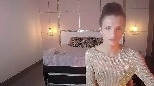 IsabelFernandez online show from October 21, 2025, 3:40 am