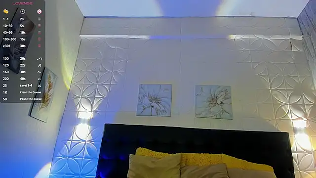 EmillyLim online show from November 13, 2025, 8:08 pm