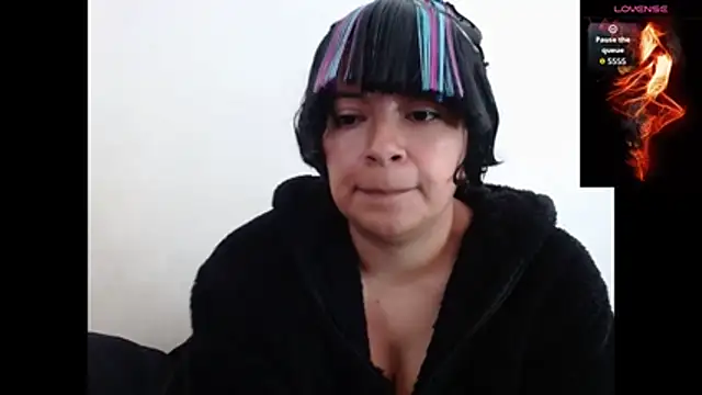 Acelinrose online show from November 3, 2025, 2:07 pm