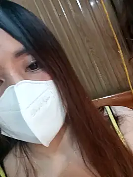 Snapshot of zuzuuLy chatting on October 19, 2025, 4:18 pm zuzuuLy online show from October 19, 2025, 4:18 pm