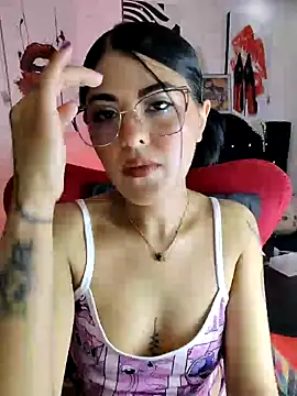 ValeNiitaLuv online show from February 11, 2026, 1:54 am