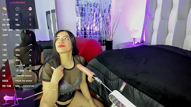 IsaDiiaz online show from October 4, 2025, 4:10 am