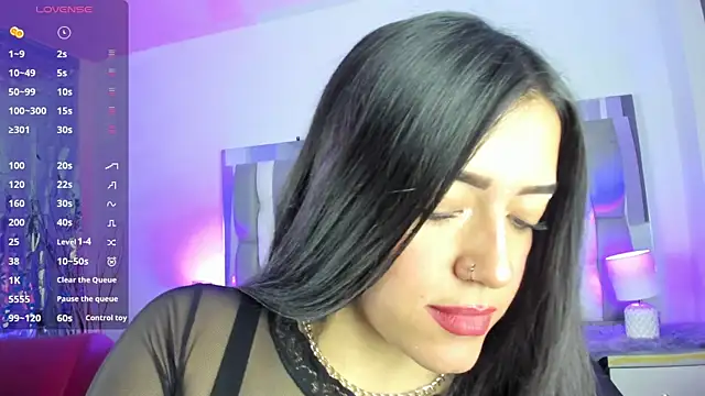 IsaDiiaz online show from October 5, 2025, 4:33 am