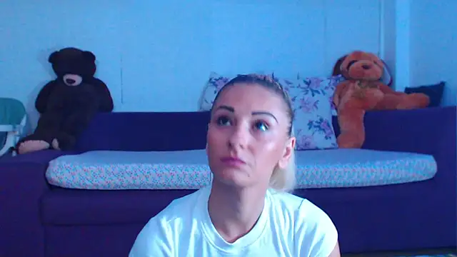 Snapshot of CassieSpell chatting on October 2, 2025, 9:22 pm CassieSpell online show from October 2, 2025, 9:22 pm