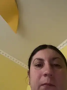 oksana1990 online show from November 11, 2025, 6:57 am