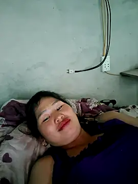 Snapshot of diamond-- chatting on July 2, 2026, 5:35 am diamond-- online show from July 2, 2026, 5:35 am