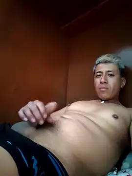 Snapshot of Carlos27hot chatting on February 5, 2026, 10:14 pm Carlos27hot online show from February 5, 2026, 10:14 pm