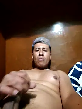 Snapshot of Carlos27hot chatting on February 18, 2026, 8:10 am Carlos27hot online show from February 18, 2026, 8:10 am