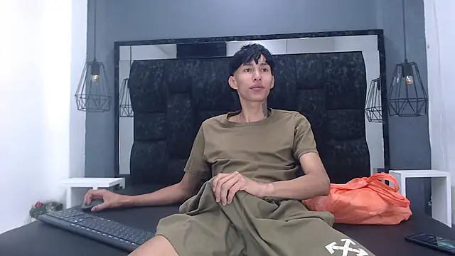 Snapshot of Daniel_delux_ chatting on September 23, 2025, 11:13 am Daniel delux online show from September 23, 2025, 11:13 am