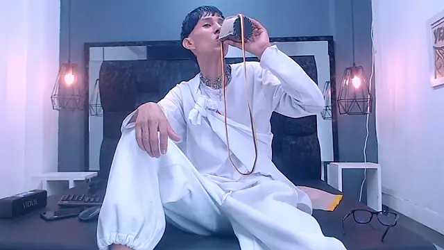 Snapshot of Daniel_delux_ chatting on October 21, 2025, 4:02 am Daniel delux online show from October 21, 2025, 4:02 am