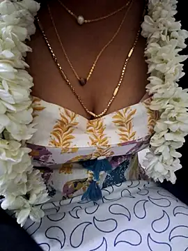 Snapshot of jasminetaml chatting on October 4, 2025, 7:01 pm jasminetaml online show from October 4, 2025, 7:01 pm