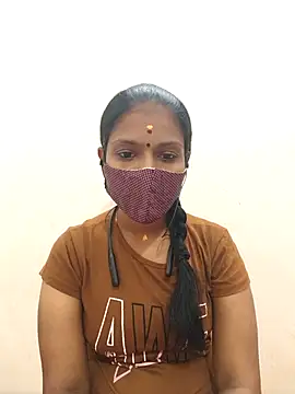 Snapshot of Tamil_Yalini12 chatting on October 4, 2025, 6:33 am Tamil Yalini12 online show from October 4, 2025, 6:33 am