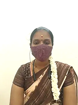 Snapshot of Tamil_Yalini12 chatting on October 6, 2025, 4:59 pm Tamil Yalini12 online show from October 6, 2025, 4:59 pm