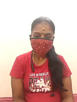 Snapshot of Tamil_Yalini12 chatting on October 29, 2025, 1:57 pm Tamil Yalini12 online show from October 29, 2025, 1:57 pm