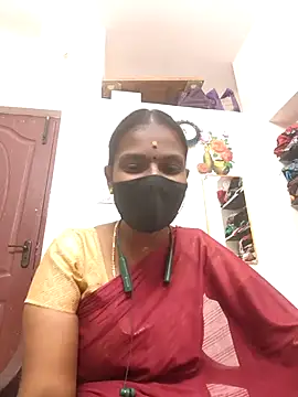 Snapshot of Tamil_Yalini12 chatting on April 18, 2026, 5:22 am Tamil Yalini12 online show from April 18, 2026, 5:22 am