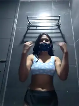 Onlyfordarlings online show from April 8, 2026, 9:09 am