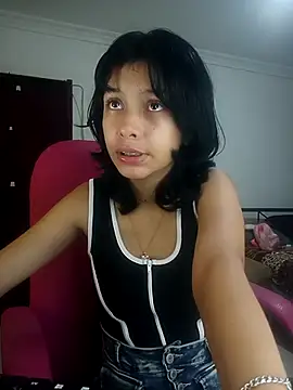 Snapshot of xoxo_milk chatting on November 11, 2025, 5:13 pm xoxo milk online show from November 11, 2025, 5:13 pm