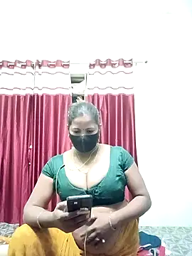 Snapshot of School_medam chatting on November 10, 2025, 4:17 pm School medam online show from November 10, 2025, 4:17 pm